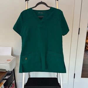 WonderWink Women's Green Scrub Top & pants